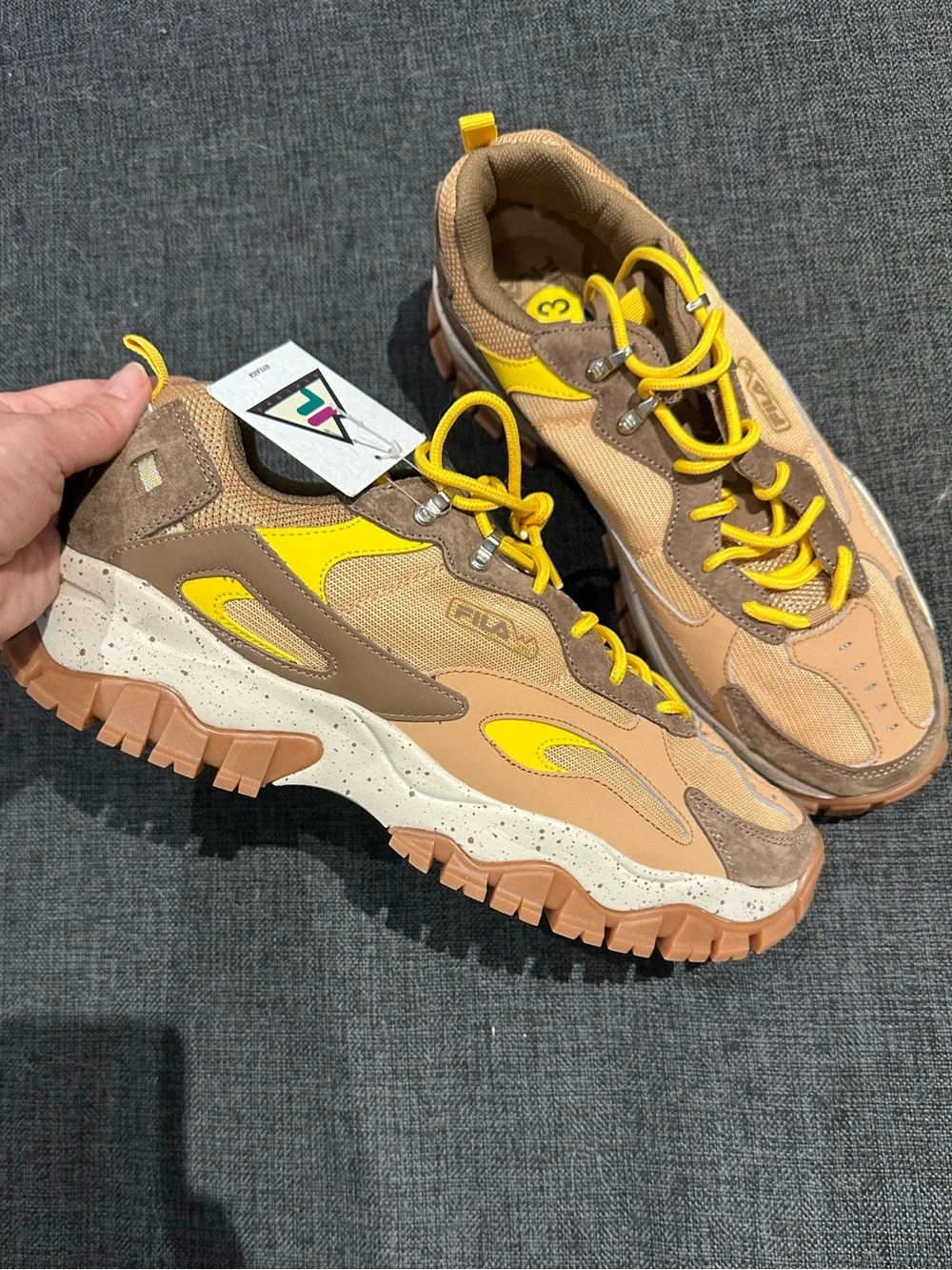 NWT Fila Men’s Ray Tracer TR2